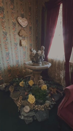 At Murphy-Parks Funeral Services, we believe our first responsibility is to the families we serve. Each and every funeral can and should be personalized. Our staff wants to help you to create a special and fitting tribute for your loved one. You are welcome to call us at 1-317-398-6697 any time of the day, any day of the week, for immediate assistance. Or, visit our funeral home in person at your convenience. | Murphy-Parks Funeral Services | Facebook