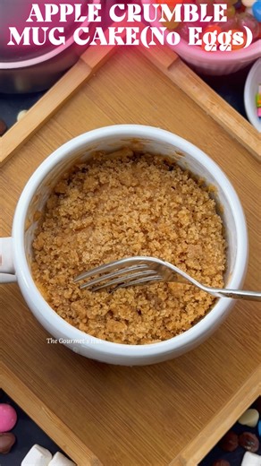 Apple Crumble Mug Cake — the ultimate quick dessert that tastes just like warm homemade apple pie! 🍏✨ #mugcake #chocolatemugcake #veganmugcake #easyrecipe #mugcakerecipe #chocolate #chocolatecake #MugCake #healthymugcake #easyrecipes #cake #dessert #Soft, fluffy, and bursting with cinnamon-spiced apple chunks, this single-serve mug cake is ready in just 90 seconds. No oven, no eggs, and no mess — just pure comfort in a cup. Ingredients For the Cake: 3 Tbsp all-purpose flour 2 Tbsp sugar (or bro