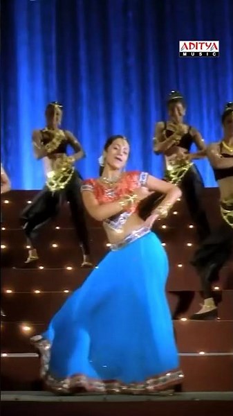 Hit play and catch the foot-tapping beats of #TaubaReTauba🕺🎵 | Stalin | Chiranjeevi, Trisha