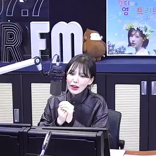 👤: I got a bob cut today, my hair feels so light and I feel great.. short hair is definitely the best!🩵: you're right, short hair is the best.. even now, dozens, hundreds, thousands of times a day, I think about whether I should cut mine short too..