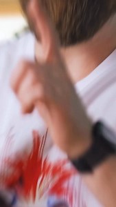 iPhone-Kamera-Update = Next Level! 😍 Die neue Center Stage-Selfiekamera ist großartig – und wir würden sie uns auch auf Android wünschen. 💡 Ihr seid unsicher, ob iOS oder Android besser zu euch passt? 🍏🤖 Im Magazin erklären wir genau, welches System für welchen Typ sinnvoll ist. 👉 Schreibt „Vergleich“ in die Kommentare und ihr bekommt den Artikel direkt ins Postfach. 📬 #iphone #iphonevsandroid #mediamarkt | TURN ON Tech