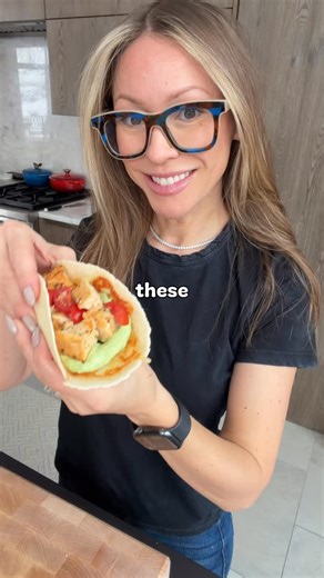 Sarah Thomas on Instagram: "I’ve never met a taco I didnt love and these Chicken Tacos with Green Sauce are next level good. #ad I partnered with @smartchicken_official to bring you this delicious taco recipe. Comment “RECIPE” and I’ll DM you a link to the printable recipe. I used Smart Chicken’s organic boneless skinless chicken breasts for this recipe, and it turned out great. Their chicken is always juicy, tender, and flavorful. It cooks up perfectly in the air fryer. Smart Chickens are human