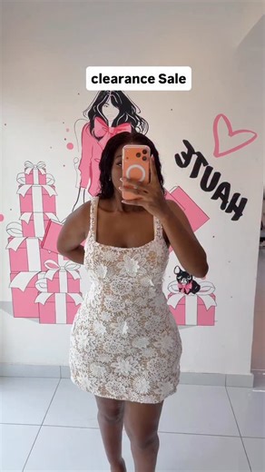 Abimbola Jegede on Instagram: "Lace dress 55k"