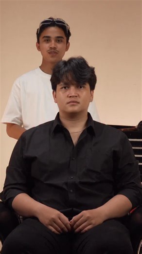 Hairnerds Studio on Instagram: "Tutorial middle part ❤️ #hairnerdsstudio #hairnerdsprofessional #fyp #potongrambut"