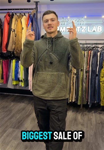 🚨 BLACK FRIDAY - CYBER MONDAY 🚨 That time again our biggest sale of the year we’ve got some serious dealz planned you won’t want to miss 🤩 1. 15% off the entire website this will be on top of our already discounted prices 2. FREE gift with every purchase: Stone Island Badge, labz Merch, also a free CP company Bag with one special order 3. Tilt live streams we will be going live as long as we can every single day and between 4-9 there will be extra discount from 33% upwards 4. Pop-up shop in L