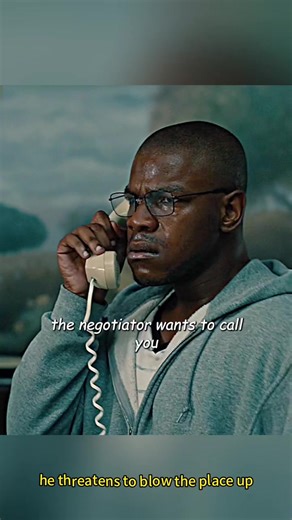 Oh Good.I can’t bear to see him like this.please my Lumajang I hope the eruption of Mount semeru ends soon #praylumajang #semeru #erupsisemeruhariini #fyp #movie