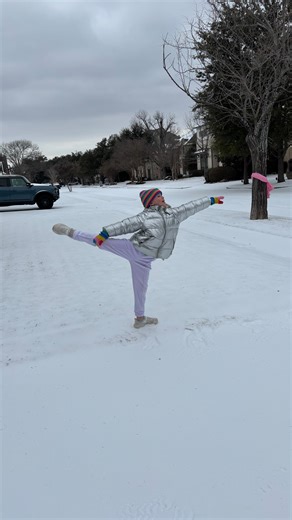 Love seeing our dancers enjoying their time in the snow!! For all weather updates please continue to follow us on our social channels *********************************************************************#thekjway #snowday #dallaska #staywarm | KJ Dance