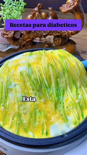 "📘✨ ¿Tienes diabetes y no sabes qué cocinar? ¡Descubre mi libro de recetas para diabéticos! 🍽️💚 Platos deliciosos, fáciles y saludables para controlar tu azúcar sin dejar de disfrutar. Desayunos, almuerzos y cenas con sabor real. Ingredientes simples que encontrás en cualquier lugar. 🔥 ¡Transforma tu forma de comer y sentite mejor cada día! Descarga ahora y empezá a cuidarte con sabor. #RecetasParaDiabéticos #ComidaSaludable #ViveConSabor #DiabetesControlada #recetasfácilesyrápidas | cocin