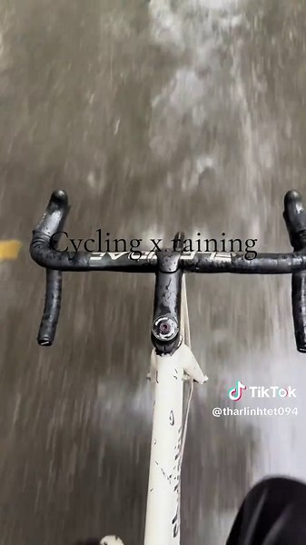 Cycling in the Rain: Tips for Fixed Gear Riders