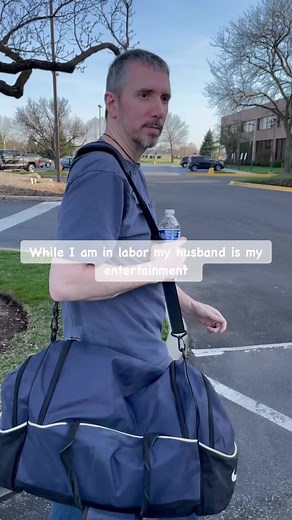 250K views · 8K reactions | 殺 #reels #pregnant #hospital #baby #labor #pain #husband #experience #Ouch #haha #support #momma #hospital #laugh #waiting #ohbaby #love #life #forever | Amber Scott | Facebook