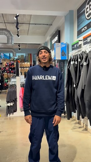 Ya llega el invierno ❄️ y en B3 tenemos todo lo que necesites para disfrutar de él sin pasar frío en el agua! #b3watersports #watersports #tarifa #kitesurfing #foil #escarpins | B3 Watersports