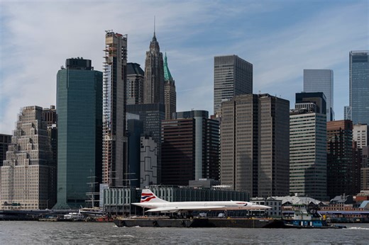 Watch as Concorde returns to Intrepid following refurbishment