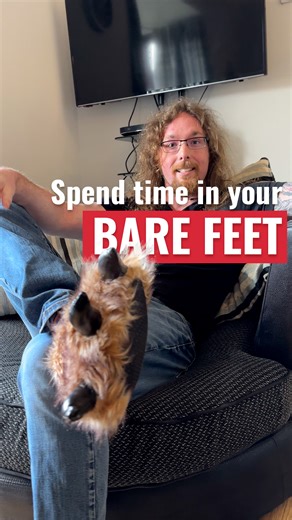 Don’t forget to get into your bare feet often! Squishing your feet into cushioned shoes all of the time makes them lose strength, ability to move well and extend through the toes and make them super sensitive leaving you open to experiencing inflammation issues like plantar fasciitis! We can’t be having that! Get your shoes off regularly around the house, bend your toes and work on lunges in your bare feet and do warm ups, cool downs or mobility routines with no training shoes! A nice extra hack