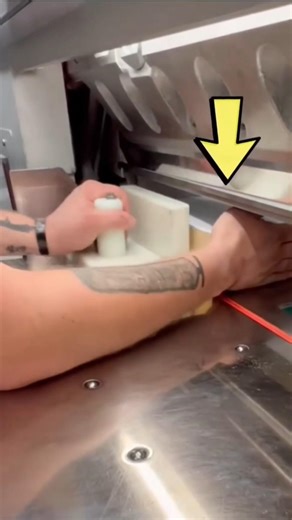Hand vs Paper Cutter Machine! 😱✂️ #Shorts
