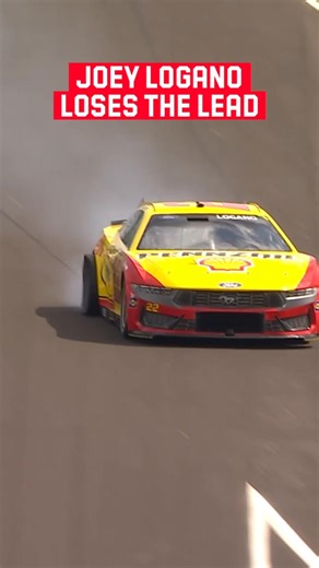 This changes everything! There are problems on the No. 22 as he loses the lead. 🫨 | NASCAR