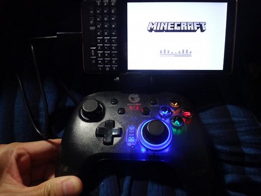 BlackBerryスマホにゲームコントローラー「GameSir T4 Pro」を繋いでマイクラをプレイ : 第一曜日