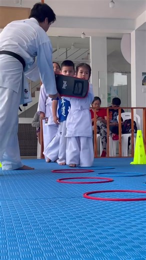Karate para Todas las Edades: Crecimiento Personal y Deportivo