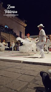 "La Bamba, Veracruz" Compañía de Danza Folklórica Mazatl-Ollin en el 18 Aniversario del Ensamble Folklorico de Zacatecas Tezcatl Tlalli, Plaza Goitia, Zacatecas 2024. #Zacatecas #folklore #folkloricodancer #folklormexicano #folklorico #zonafolklorica | Zona Folklórica