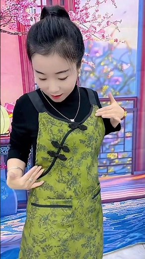 Durable Kitchen Apron | Waterproof & Oil-Proof Chef Smock 🍳👩‍🍳