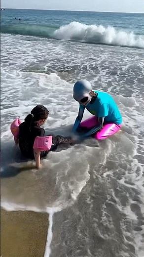 ALIEN Saved Zeynep from GIANT Waves! 😱😂🌈✅👽🌊❤️💚💜