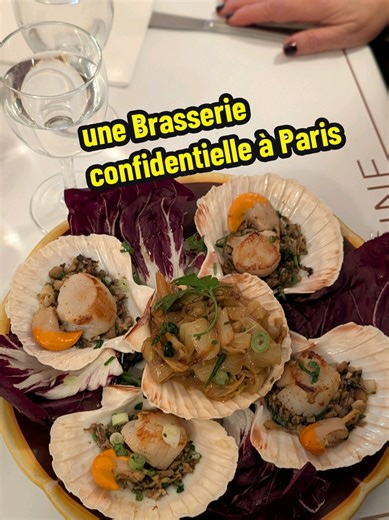 L’adresse la mieux gardée de Paris ? 🤫🇫🇷 ​Vous vous êtes déjà demandé où mangent les patrons du CAC 40 quand ils veulent disparaître des radars ? J’ai infiltré leur QG ultra-confidentiel dans le quartier le plus chic de la capitale... 💼✨ ​Grâce à mes « espions », j'ai poussé la porte de ce lieu au cadre feutré, idéal pour négocier un contrat ou savourer une cuisine traditionnelle française d’exception loin des regards. 🥂 ​Au programme : discrétion absolue, nappage blanc et saveurs authentiq