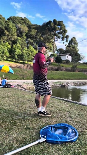 Pescaria de pacu mas as vezes entra uma carpa #fishing #pesca #pescaria