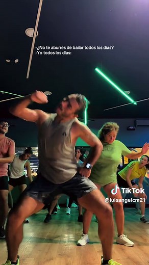 ¡A bailar y divertirse con Zumba!