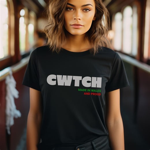 Welsh Language "cwtch" T-shirt, Wales Pride Tee, Minimalist Cwtch T, Cool Cymru Tshirt, St David's Day Gift, Welsh Language Graphic Top - Etsy