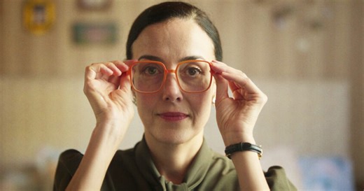 Netflix’s Quirky New Comedy-Drama From Mexico Is the Wild, Addictive Binge You Didn’t Know You Needed!