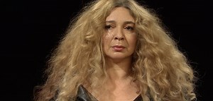 Maya Rudolph Plays Beyonce Taking on ‘Hot Ones’ Challenge in Hilarious ‘Saturday Night Live’ Sketch – Watch Now!