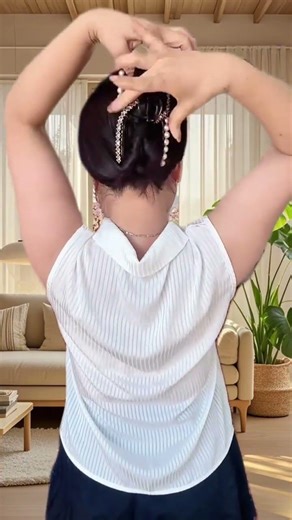 Master the Art of Styling Fine Hair: Inward and Outward Curls