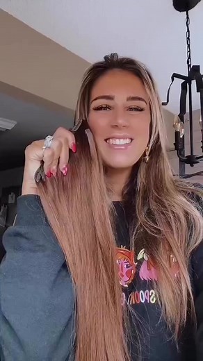 6.3K views · 17 reactions | Our Seamless Clip-In and Fill-In Hair Extensions are the easiest way to add length and volume to any hairstyle. Made from 100% human hair, our extensions are super lightweight and each seamless clip-in lies flat to blend flawlessly. Shop now for 40% off ✨ LINK: https://www.headkandypro.com/pages/extensions #headkandy #extensions #clipinextensions #fullerhair #extensionshair | Head Kandy | Facebook