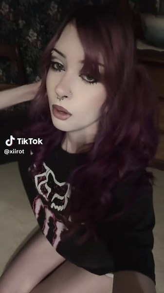 slumber party pillow fight