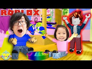 Kate & Daddy Escape The Evil Crazy Babysitter in Roblox!!
