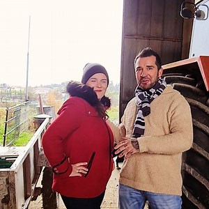 LES VADROUILLERIES DE MATH ET ALEX: Week end chez Jérôme et Lucile Part 2... Alors dans cette vidéo lucile nous dévoile les attributs de son homme...attention attention... J'ai voulu lui faire le coup du tracteur, mais ce n'était pas crédible...mdr... @jeromeetlucileadp15 on vous aime #amour #videooftheday #adp @adpm6 @m6officiel @karine.le.marchand #ami #friends #❤️ | Mathieu et Alexandre