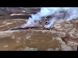 New fissures open up in Icelandic volcano