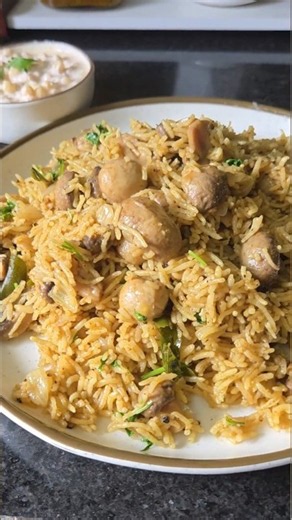 10mins Pepper Mushroom Rice 🍄‍🟫😋 #food #rice #mushroom #mushroomrecipe #ricerecipe #lunch #shortfeed