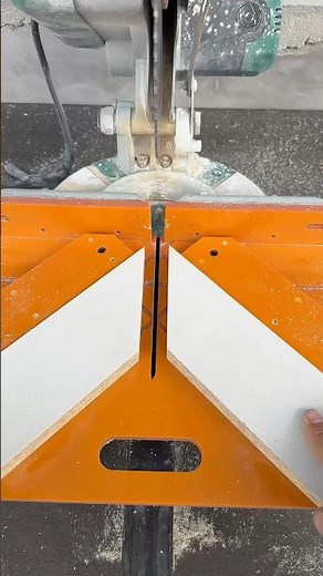 45° Miter Cutting Jig for Circular Saws – Fast & Flawless Joints!