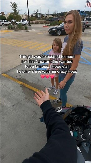 Girl has amazing hops and almost beats me 🤯🔥 #biker #jumpstyle #viral #2wheelfeels #dance #vibes