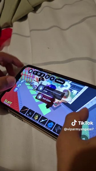 Opening Lucky Blocks with Friends for Fun