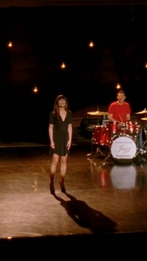 Don't Stop Believin' - 4x19 #glee #gleecast #gleeclub #gleek #rachelberry