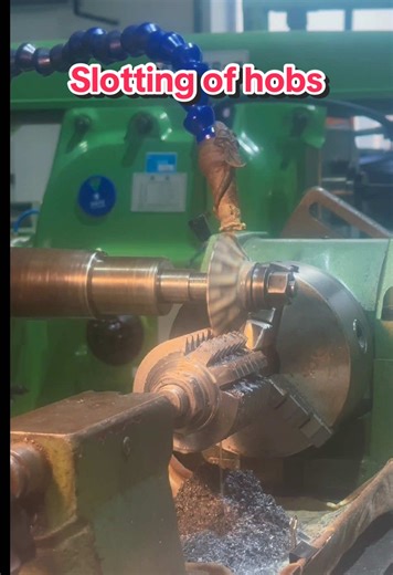 On the factory production line, the milling machine is used for the slotting process of hobs.Gear cutting tools are customized According to customer’s requirements. #OEM #aerospace #automobile #milling #millingmachine #hob #gear