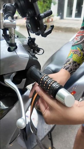 Instructions on how to wrap motorcycle handlebars #anhthereview