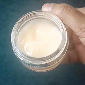 753K views · 15K reactions | মসুর ডাল ও চাল দিয়ে তৈরি নাইট ক্রিম, সমস্ত কালো দাগ, বলিরেখা, বয়সের ছাপ, মেছতা দূর করে ত্বককে ফর্সা, গ্লাসস্কিন ও টানটান করবে।1 week challenge. | Organic Beauty Tips by Nimrose | Facebook