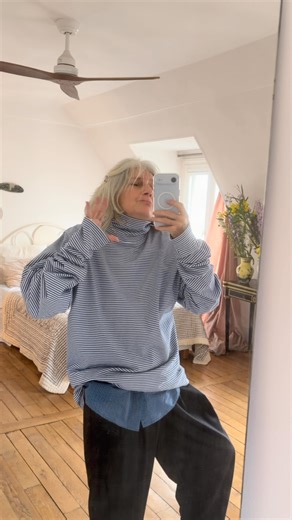 SophieFontanel on Instagram: "Transe des manches très longues. Un top @maisonjejia, marque adorée qui m’a habillée sur la campagne des @galerieslafayette cet automne. It means : sleeves me alone. #maisonjeija"