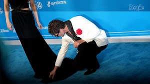 Pedro Pascal Helps Sister Lux Fix Her Gown on the Red Carpet in Sweet Sibling Moment: Watch!