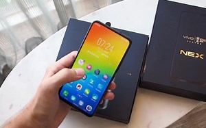 【国产黑科技手机来了！首款真正全面屏VIVO NEX开箱上手】