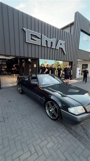 Mercedes SL 500 Roadster at GMA Autoshop