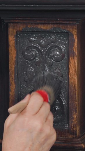 Transforming An Old Fireplace #60seconddiy #diy #tips #renovation #fireplace #transformation #makeover #upcycle #craigphillips #roller #brush #paintsprayer #wagner #prep #masking #preparation #interiordesign #fire #fireplacedesign #fireplacemakeover #mrandmrsdiy #mondaymotivation #mondaymood #youtube #channel #mrandmrsdiy #like #subscribe #follow #share #comment | Mr and Mrs DIY