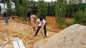 27K views · 143 reactions | SELLING YOUR PROPERTY AND CREATE YOUR BRAND IDENTITY ARE ALWAYS OUR PRIORITIES. Sunsuria City tour guided by COO of Sunsuria Berhad, Mr Simon Kwan. He explained the vision of whole township to us, amazing development. If you wish to explore further about this township, please contact my project director 0122240072 - Zen. Landed property only cost you at 5xxk only. Very value for money with such magnificent township. | Dato Howard Chew | Facebook